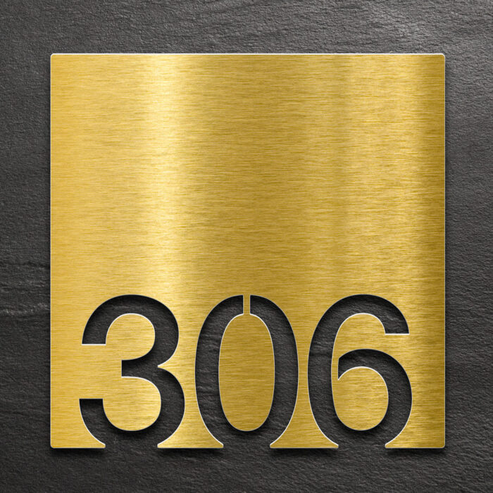 Messing Zimmernummer - selbstklebende Raumnummer für Hotel oder Praxis von INOXSIGN